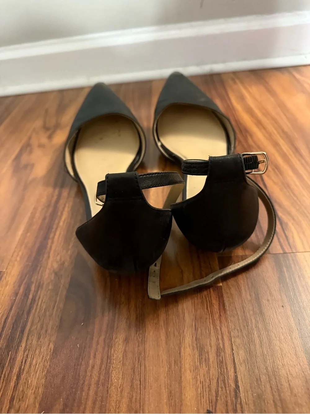 Pashion Black Pointed Ankle-Strap Flats